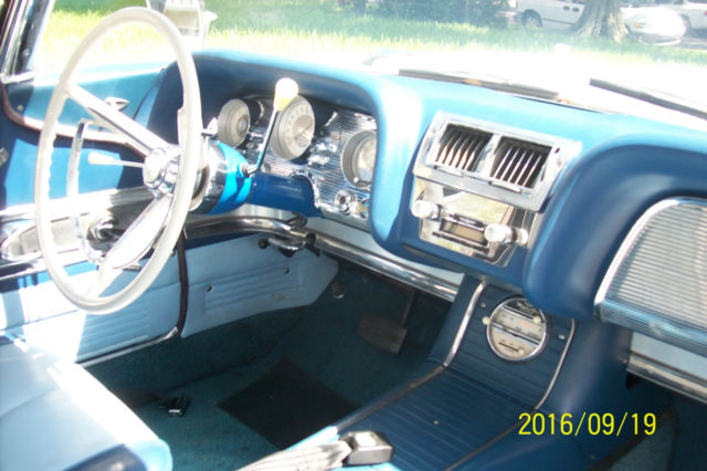 1960 Ford Thunderbird Standard