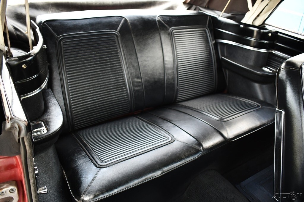 1965 Plymouth Valiant No Reserve Signet convertible buckets console Automatic !! - photo 11