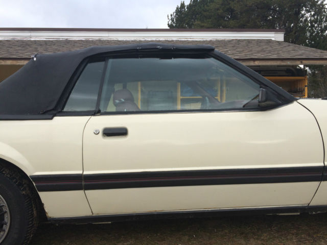 1983 Ford Mustang GLX - photo 6