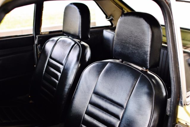 1969 MG MGB GT Coupe Restored 4-Speed Gorgeous Car - photo 9