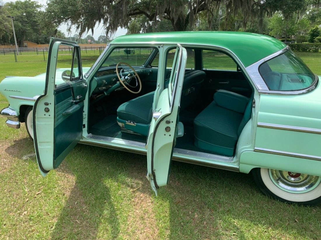 1954 Lincoln Capri 4 Door - photo 13