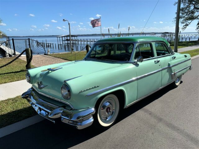 1954 Lincoln Capri 4 Door