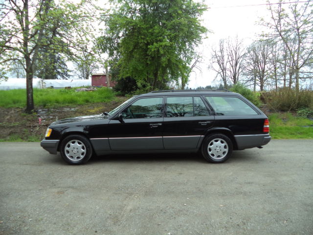 Beautiful Original Classic 1994 Mercedes E320 Wagon 3rd Row Seat,Rust Free NICE 1994 Mercedes-Benz E-Class E320
