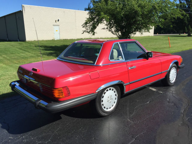 1989 Mercedes-Benz SL-Class 2 door convertible with soft and hard tops - photo 4