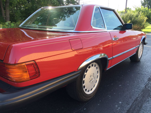 1989 Mercedes-Benz SL-Class 2 door convertible with soft and hard tops - photo 7