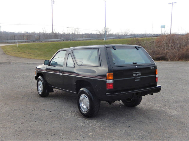 1987 Nissan Pathfinder XE - photo 3