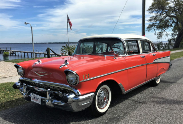 Beautiful Original Red/White 1957 Chevrolet Belair 4 Door Sedan (1955 1956 1957) 1957 Chevrolet Bel Air/150/210 4 Door Sedan