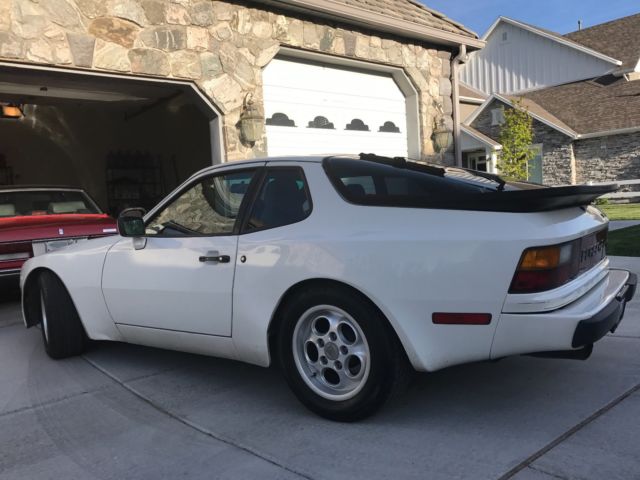 1985 Porsche 944 Standard - photo 10