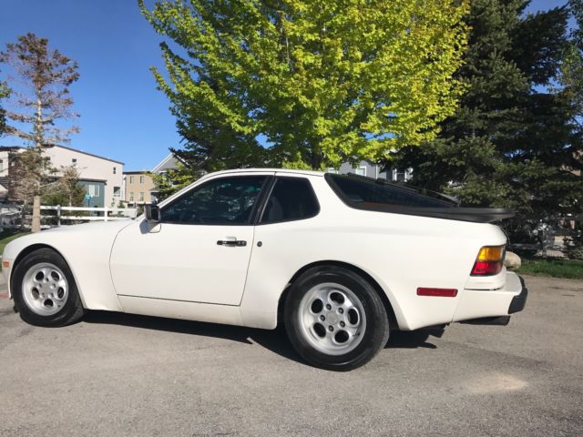 1985 Porsche 944 Standard - photo 4