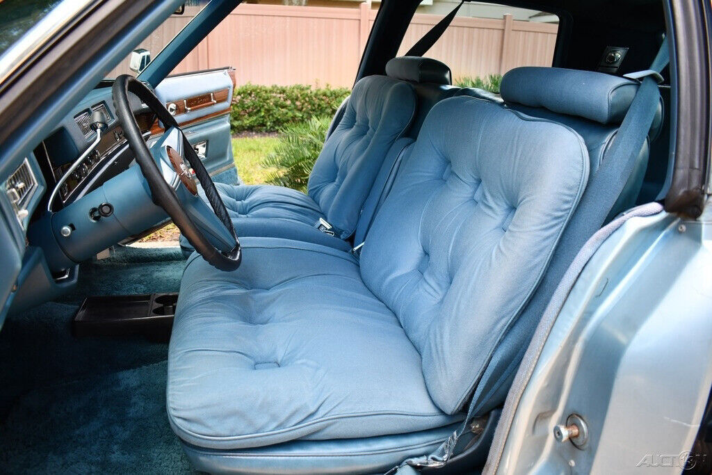 1976 Cadillac Fleetwood 1 Family Owned 53ks loaded Fuel Injected - photo 11