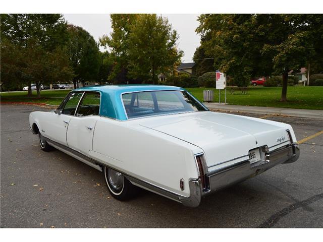 1968 Oldsmobile Ninety-Eight Town Sedan - photo 10