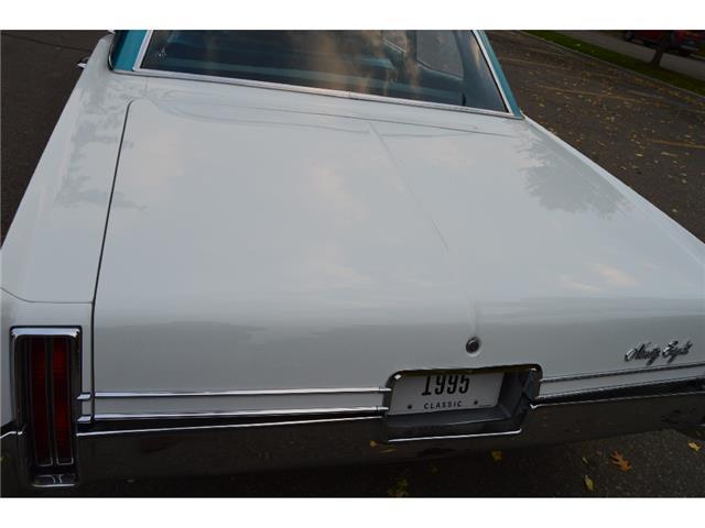 1968 Oldsmobile Ninety-Eight Town Sedan - photo 11