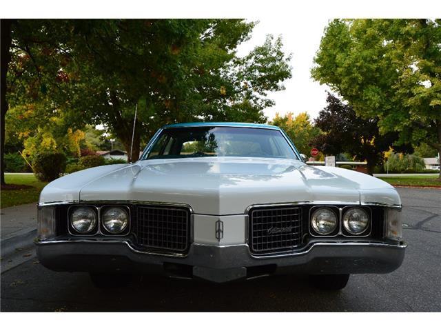 1968 Oldsmobile Ninety-Eight Town Sedan - photo 4
