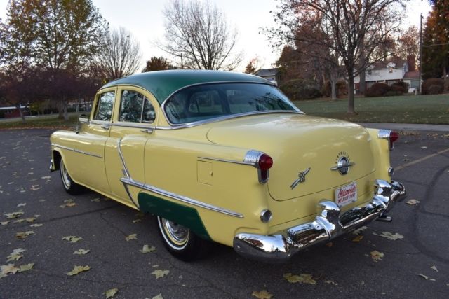 1953 Oldsmobile Eighty-Eight Sedan - photo 10