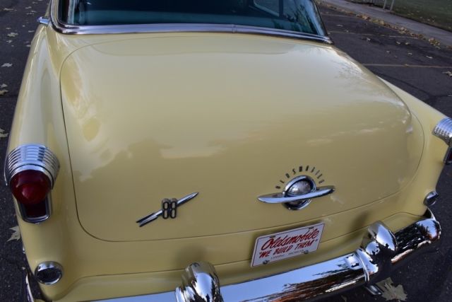 1953 Oldsmobile Eighty-Eight Sedan - photo 11