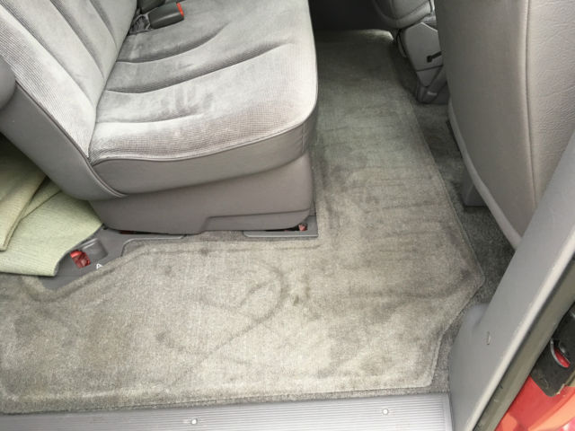 1994 Dodge Caravan ES Mini Passenger Van 3-Door - photo 7