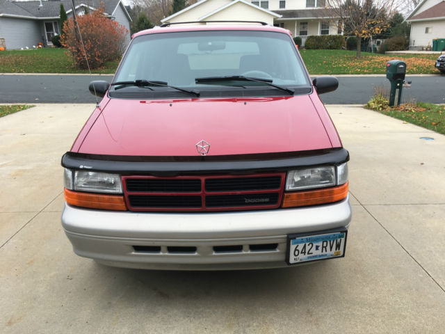1994 Dodge Caravan ES Mini Passenger Van 3-Door - photo 9