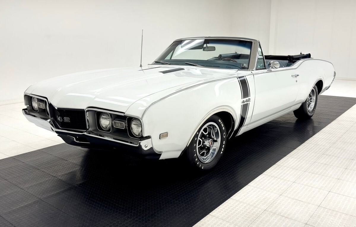 1968 Oldsmobile 442 Convertible - photo 2
