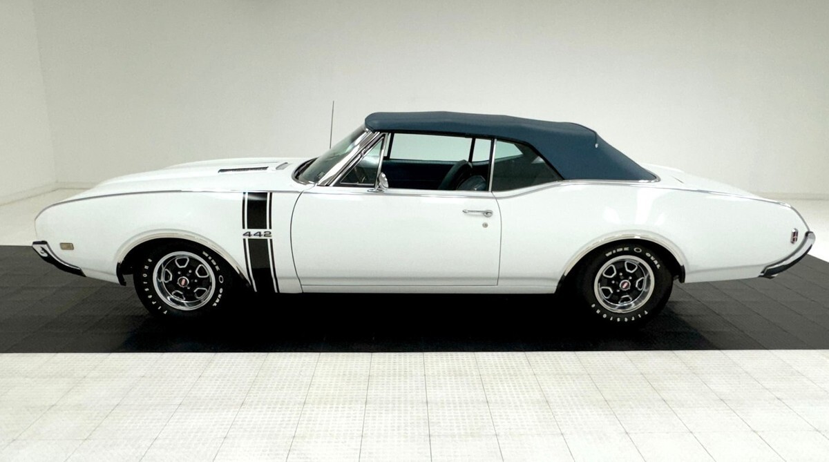 1968 Oldsmobile 442 Convertible - photo 3