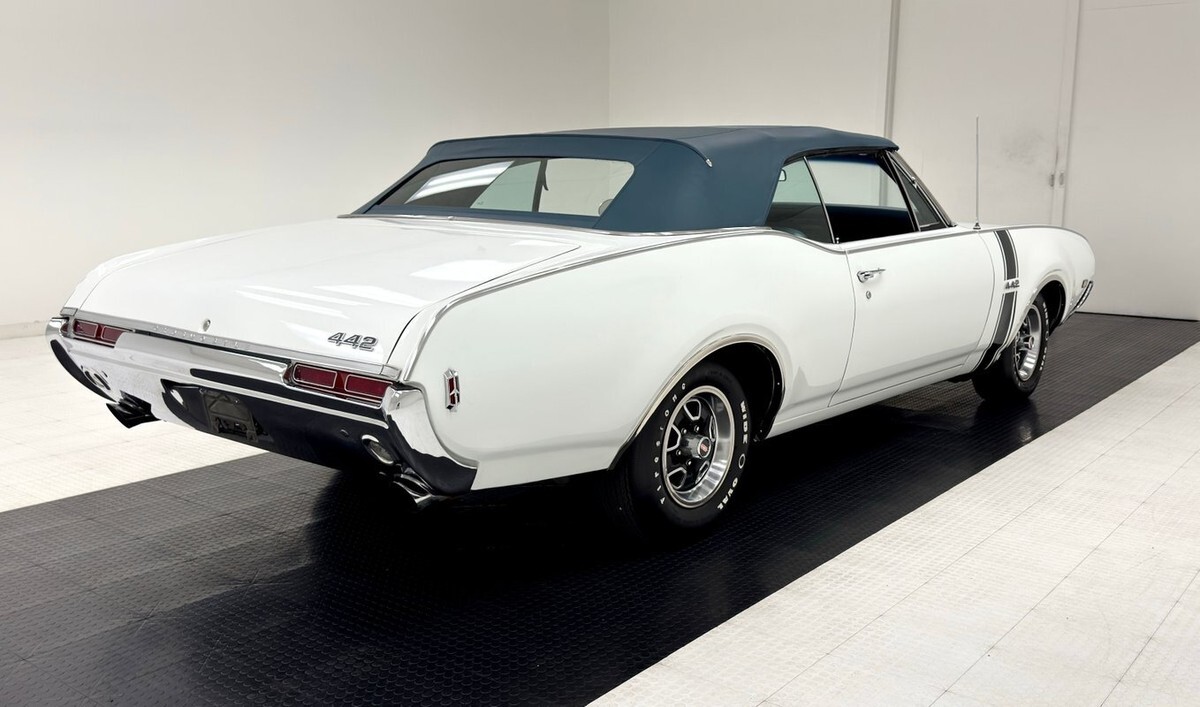 1968 Oldsmobile 442 Convertible - photo 8