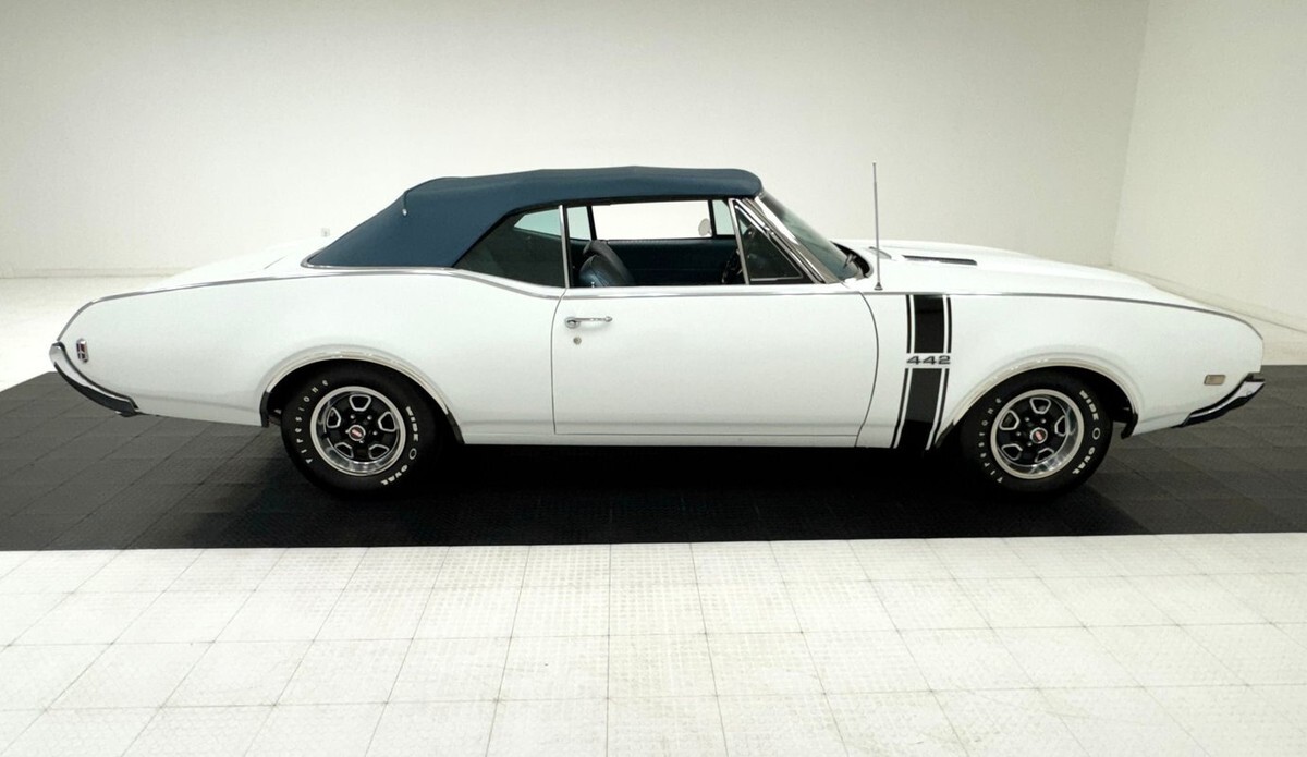 1968 Oldsmobile 442 Convertible - photo 9