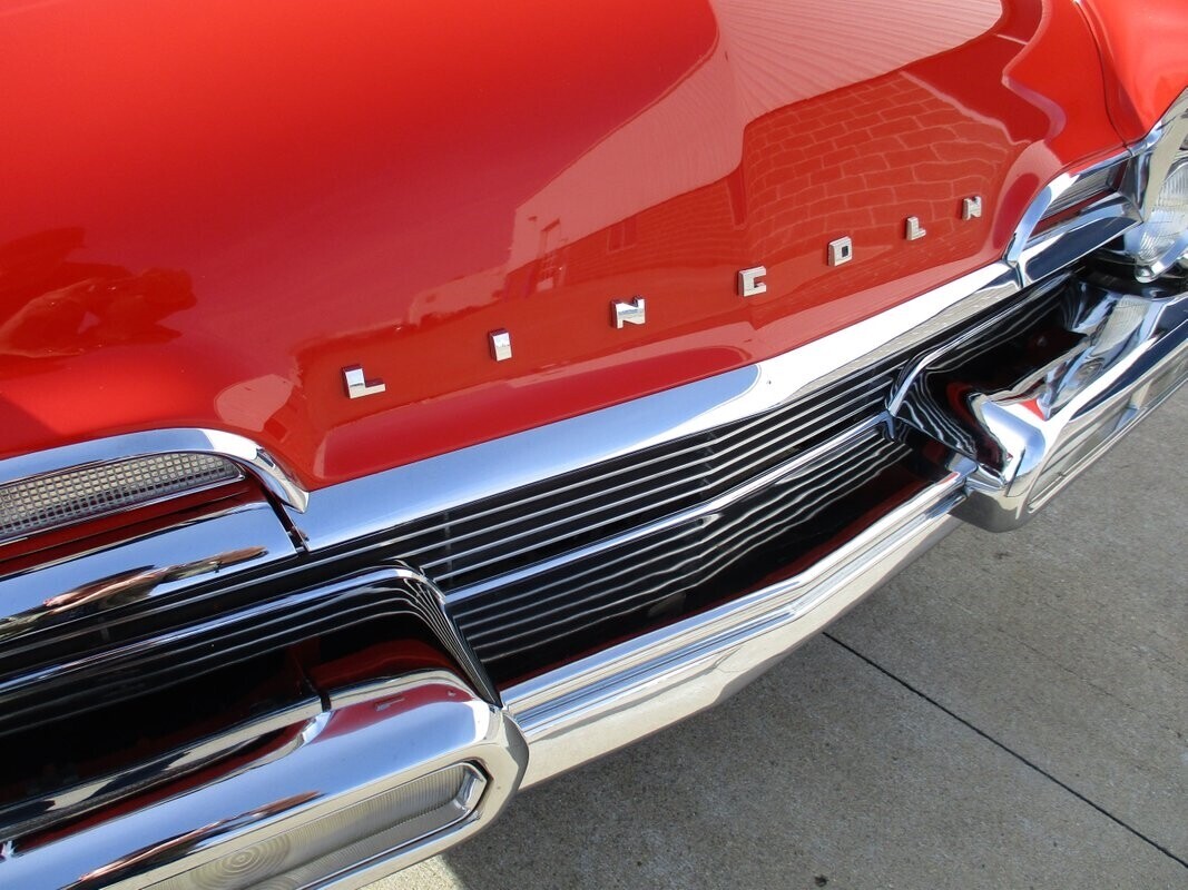 1957 Lincoln Premiere Convertible - photo 11