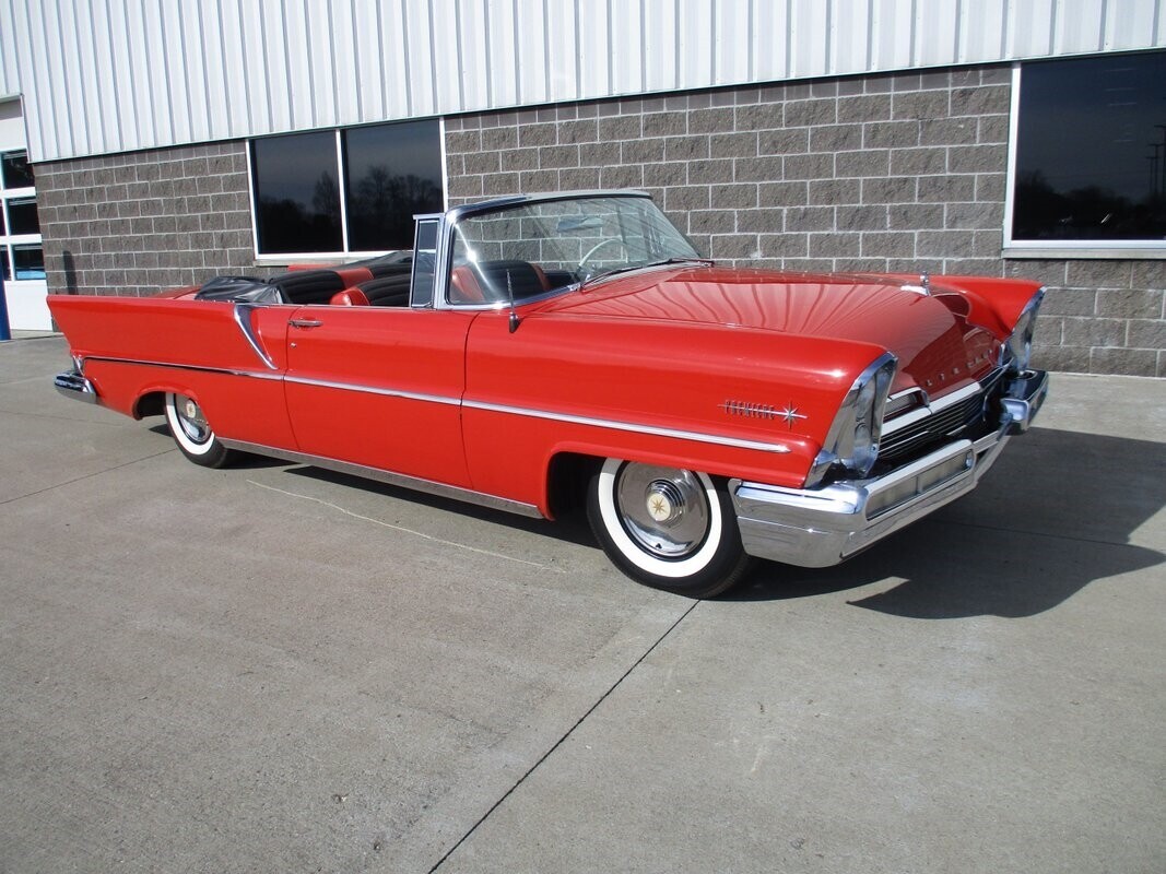 1957 Lincoln Premiere Convertible - photo 2