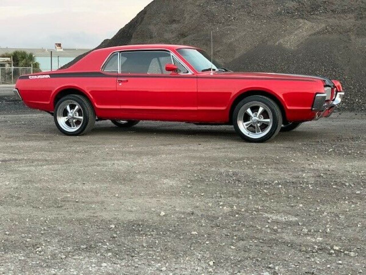 1967 Mercury Cougar - photo 8