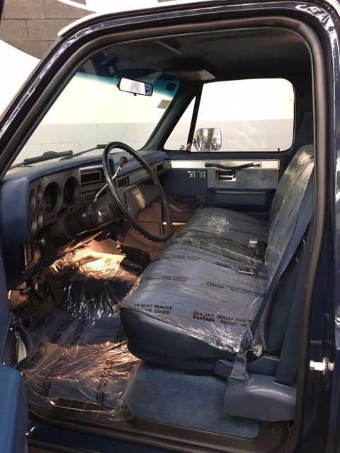 1987 Chevrolet C/K Pickup 2500 SILVERADO 4X4 - photo 12
