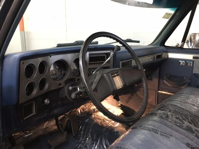 1987 Chevrolet C/K Pickup 2500 SILVERADO 4X4 - photo 13
