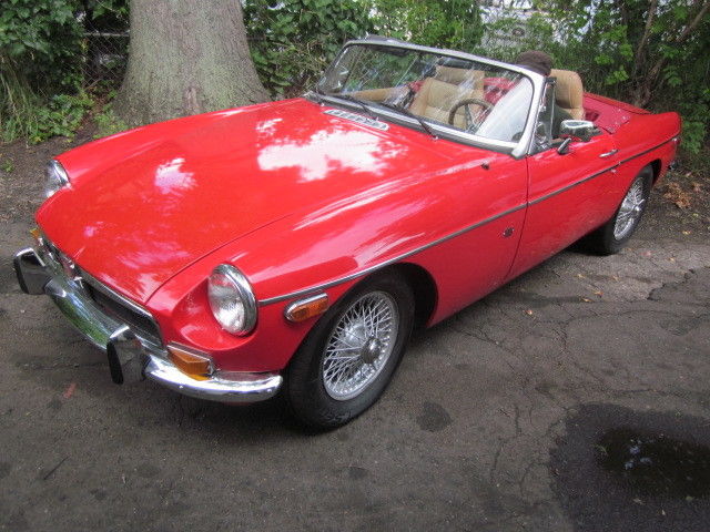 Beautiful restored and greatly improved car 1977 MG MGB