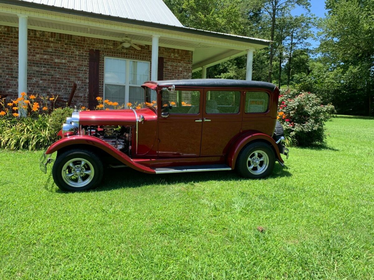1929 Studebaker Erskine 389 Chevrolet Stroker engine.