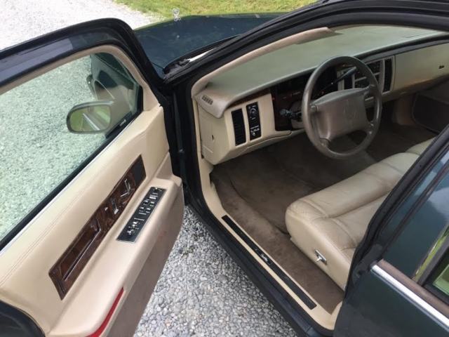 1994 Cadillac Fleetwood - photo 10