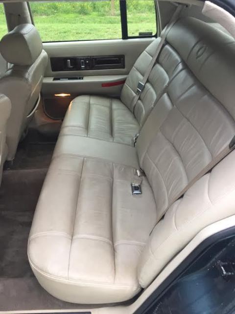 1994 Cadillac Fleetwood - photo 12