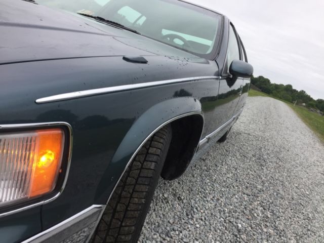 1994 Cadillac Fleetwood - photo 13