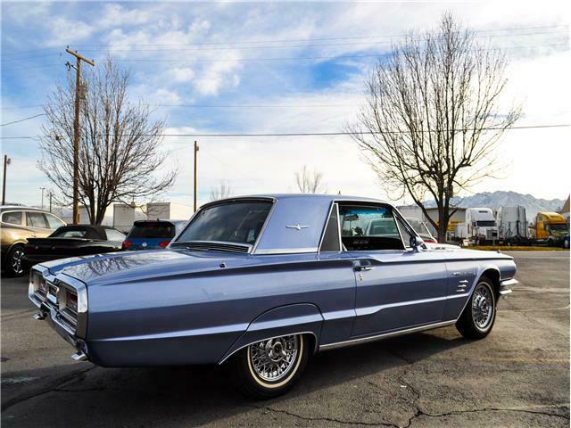 1964 Ford Thunderbird Sport Coupe - photo 4