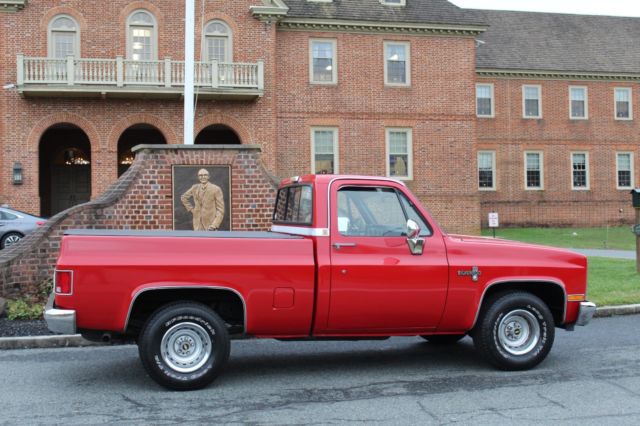 Beautiful Silverado finished in Bright Red-Highly Optioned Short Bed 1987 Chevrolet Silverado 1500