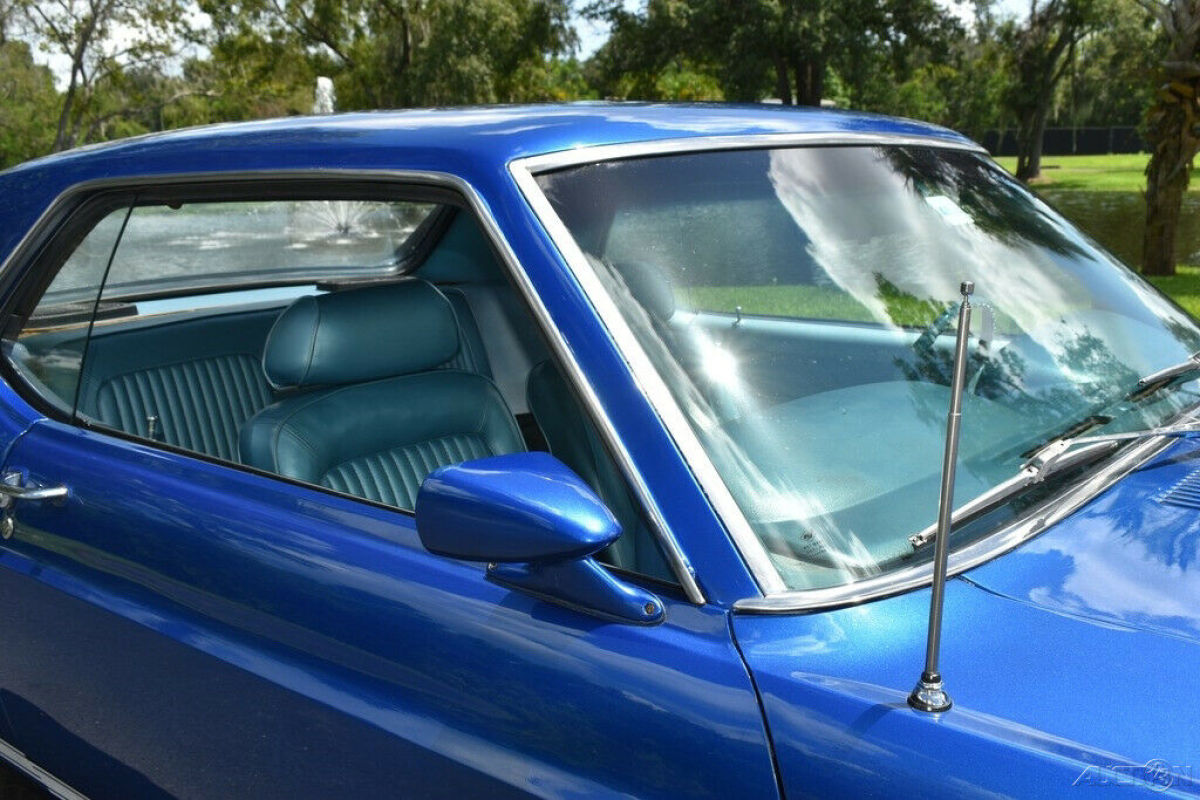 1969 Ford Mustang One Family Owned 302ci V8 - photo 6