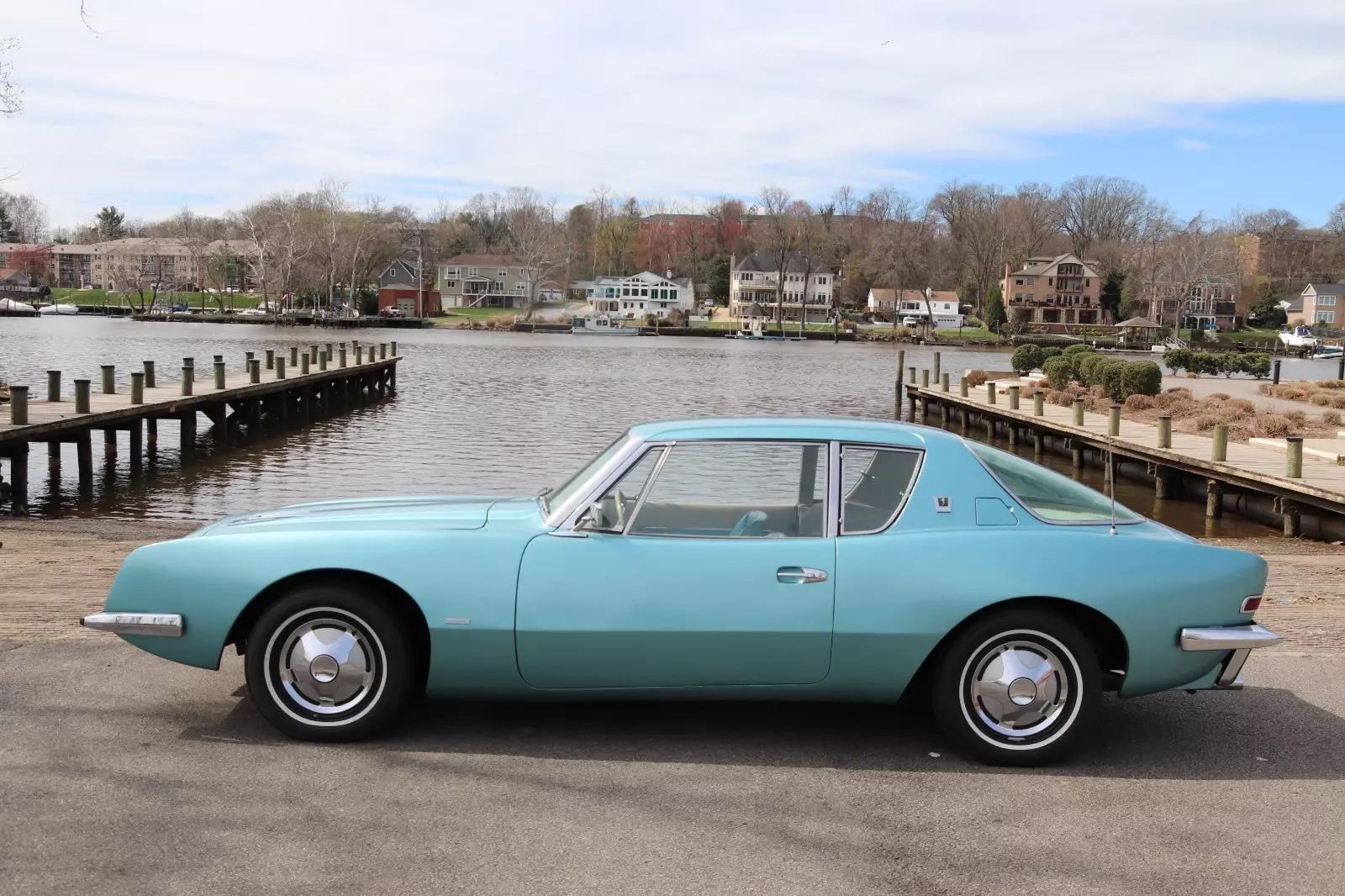 1963 Studebaker Avanti 64250