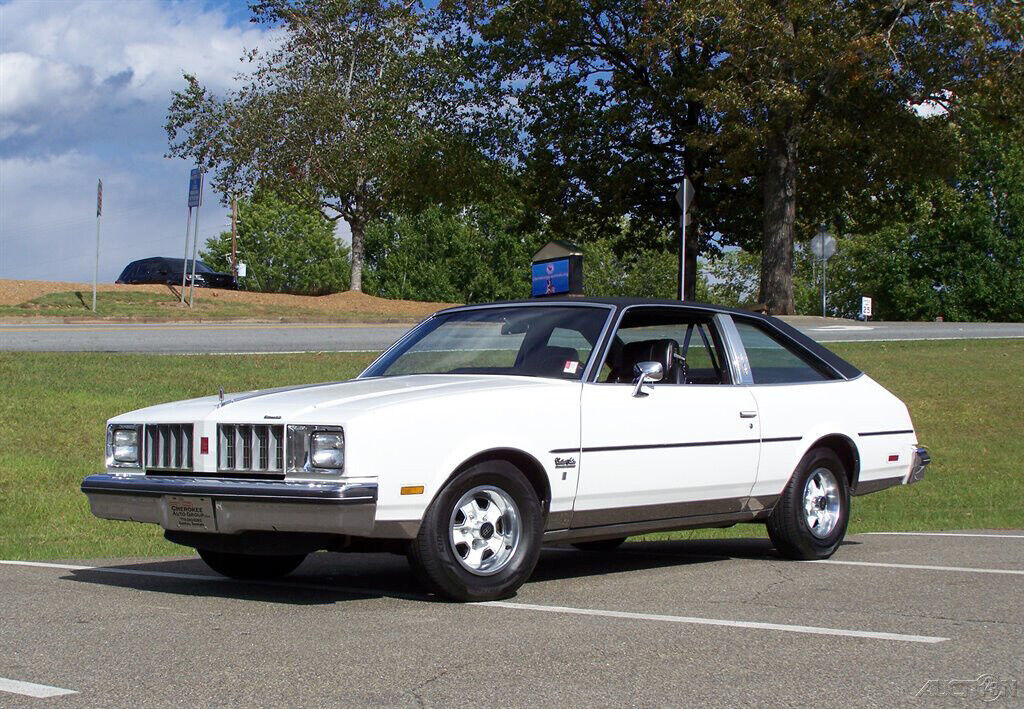 1978 Oldsmobile Cutlass 36K SALON BROUGHAM 5.0L 305 V8 COLD A/C FASTBACK COUPE - photo 3