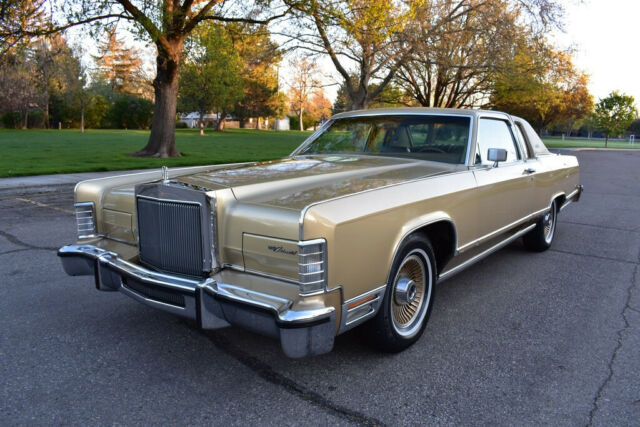 1979 Lincoln Continental Town Coupe - photo 6