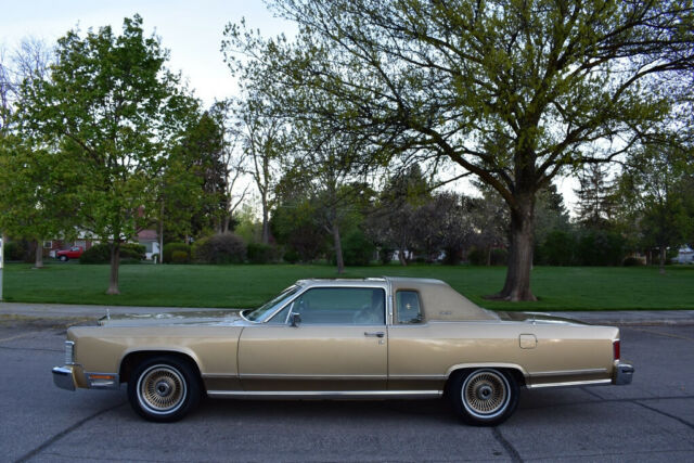 1979 Lincoln Continental Town Coupe - photo 8
