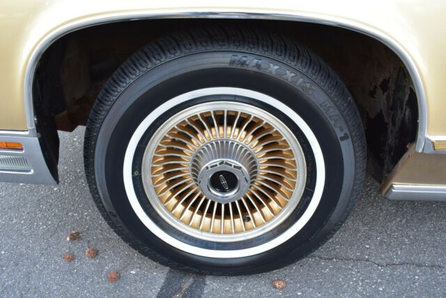 1979 Lincoln Continental Town Coupe - photo 9