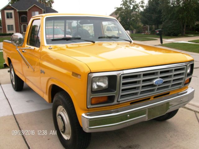 1983 Ford F-350 6.9 LITER V8 DIESEL - 4 SPEED - photo 4