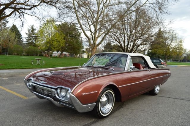 1962 Ford Thunderbird Convertible