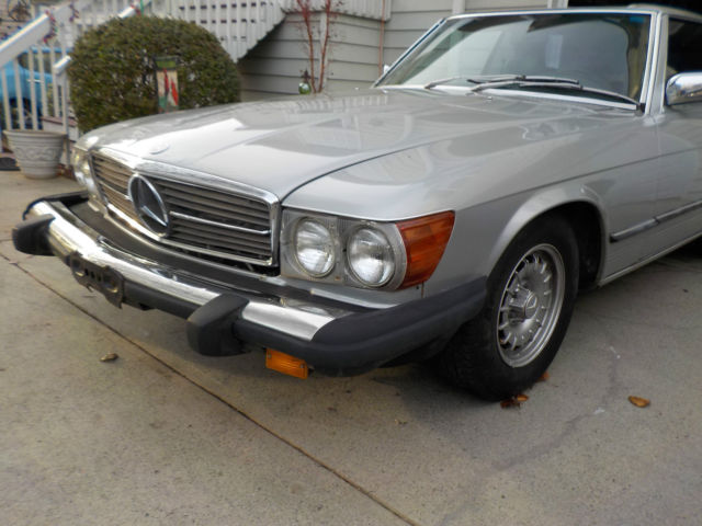 Beautiful Vintage 1983 Mercedes 380SL Convertible Roadster 1983 Mercedes-Benz 300-Series Awesome Mercedes 2 seat Roadster with Jump Seat