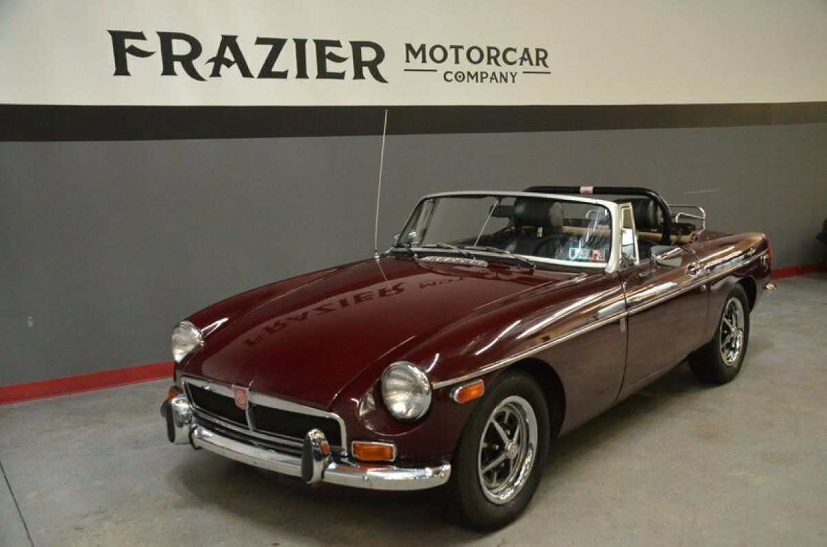 Beautiful Well Sorted Refurbished chrome bumper MGB Roadster 1973 MG MGB