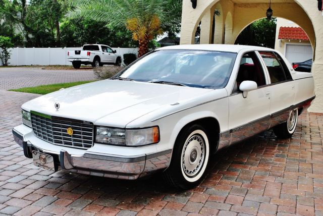 Beautiful White w/ Red Leather Interior Very Well Maintained 1993 Cadillac Fleetwood only 56k Miles Immaculate Condition
