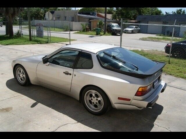 1986 Porsche 944 Turbo - photo 8