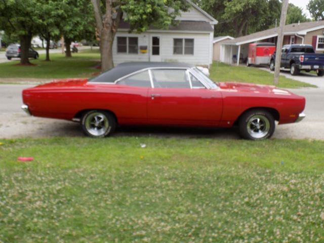 Beautifully Restored 1969 Plymouth Roadrunner 1969 Plymouth Road Runner 2 door hardtop